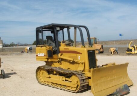 Construction tractor